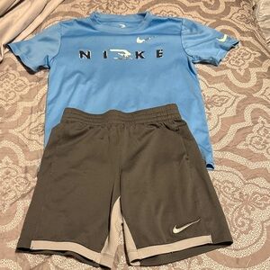 Nike Men's Athletic Shorts in Gray with Swoosh